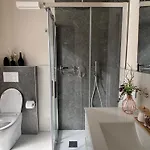 Salotto Santa Franca בית הארחה