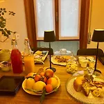 בית הארחה Salotto Santa Franca פיאצ'נצה