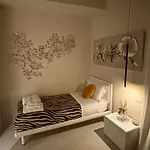 Salotto Santa Franca בית הארחה פיאצ'נצה