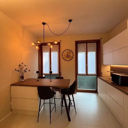 Salotto Santa Franca 3* Πιατσέντζα