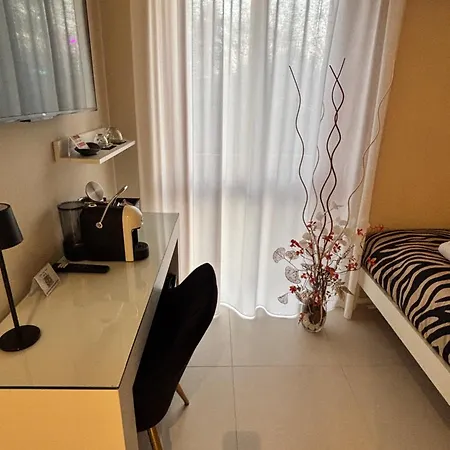 Salotto Santa Franca 3* Piacenza