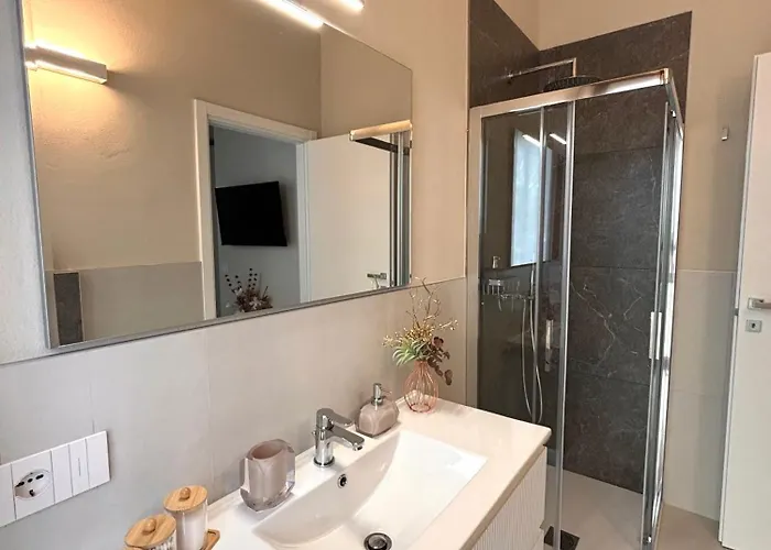 Salotto Santa Franca 3* Piacenza