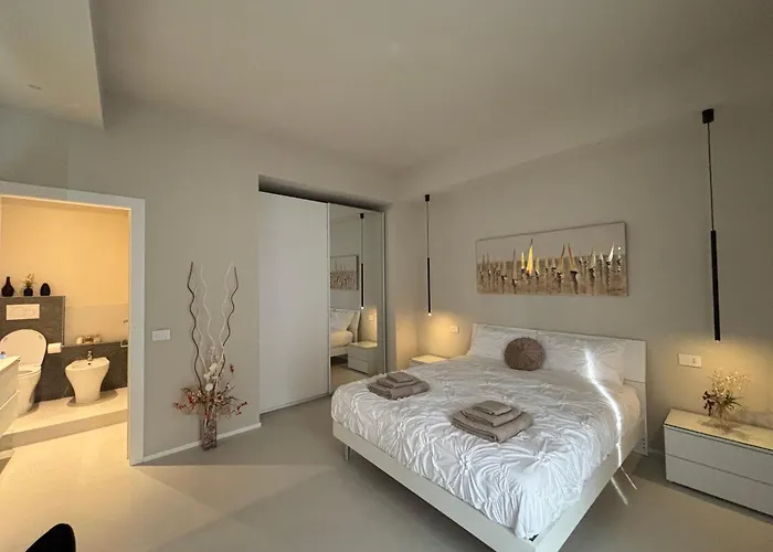 Konukevi Salotto Santa Franca 3*