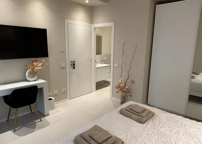 Gasthuis Salotto Santa Franca 3*