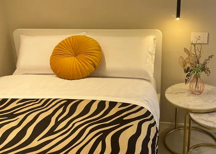 Salotto Santa Franca בית הארחה פיאצ'נצה